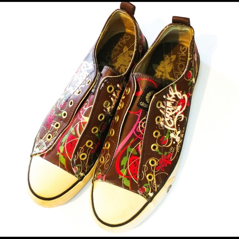 🛑SOLD🛑 AKADEMIKS SLIP ONS - Picture 1 of 5